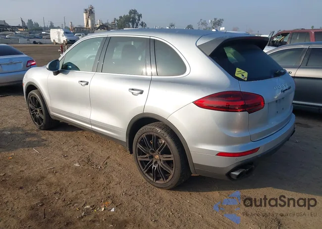 WP1AA2A2XGLA04898: 44227933