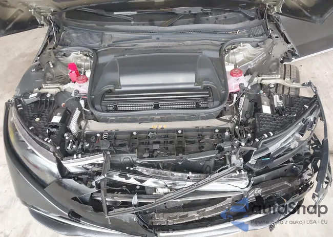 W1KCG2DB9PA033377: 44227154