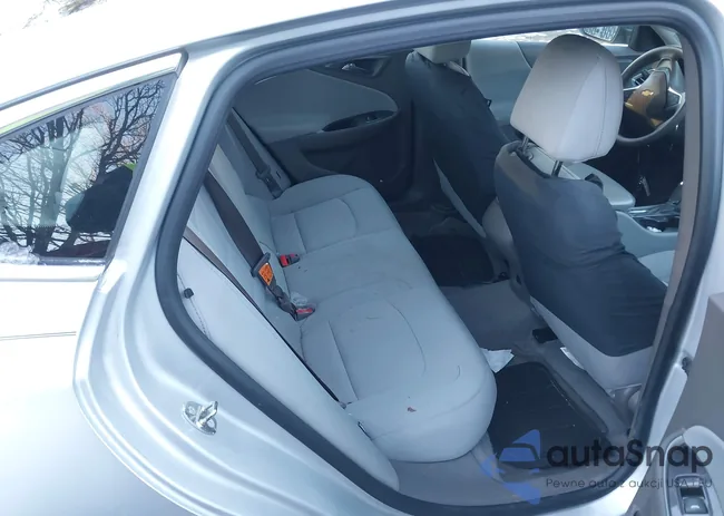 1G1ZB5ST0HF274029: 44227232