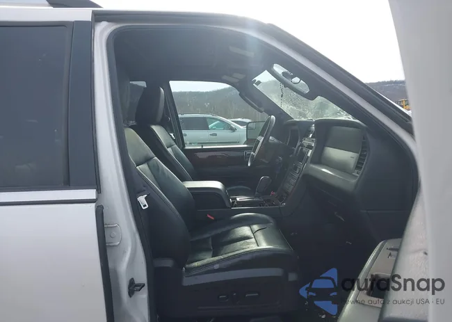 5LMJJ2J50CEL05022: 44227306