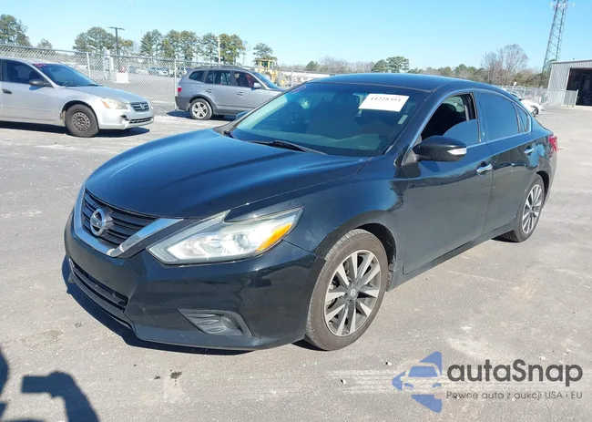 1N4AL3AP3JC131714: 44228351