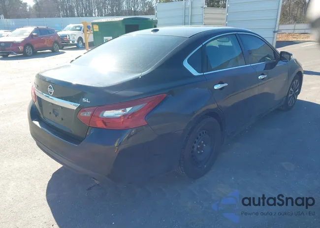 1N4AL3AP3JC131714: 44228351