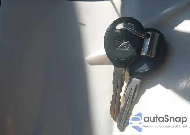 1J4FK48143W597030: 44228357