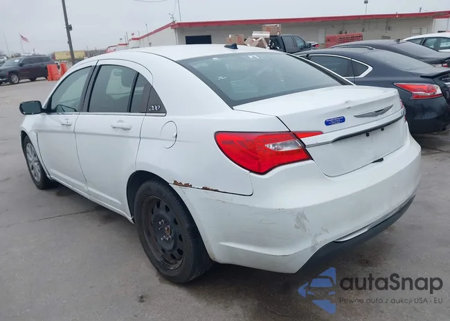 1C3CCBAB3DN642175: 44228415