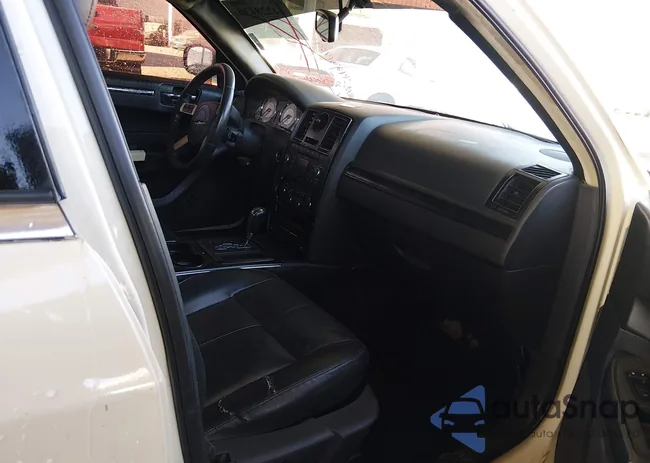 2C3KA33GX8H258036: 44228430