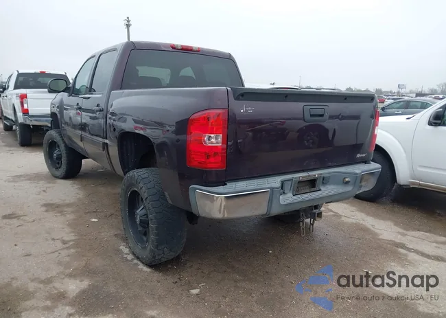 2GCEK13J681245833: 44228481