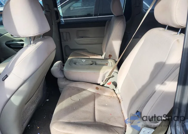 KNDMB5C1XG6128511: 44228513