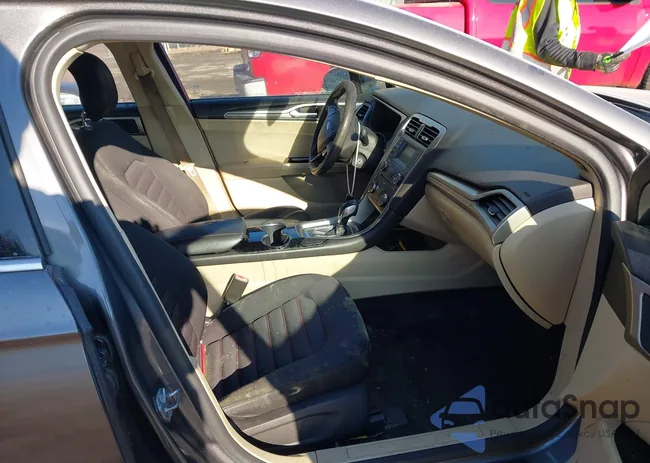 3FA6P0H77ER387330: 44228514