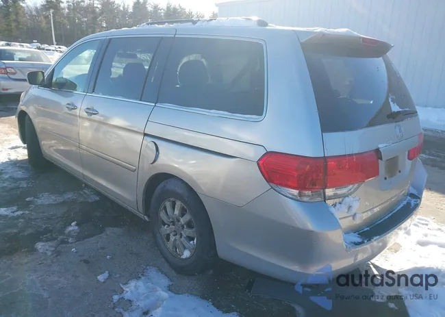 5FNRL38418B021685: 44228665