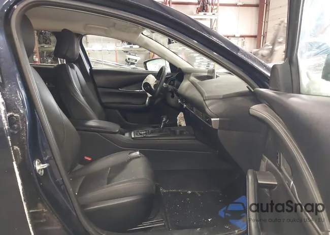 3MVDMBBM0PM571303: 44228689