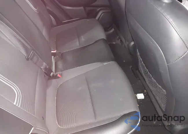 KMHRC8A35NU171165: 44228755