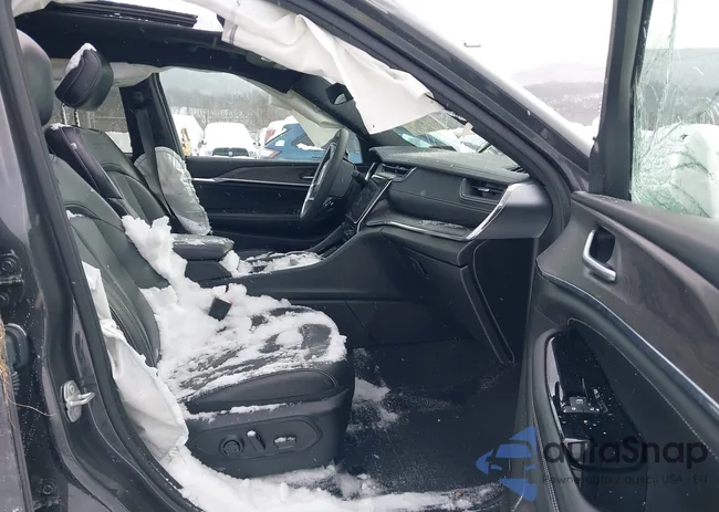 1C4RJKDGXP8780169: 44228761