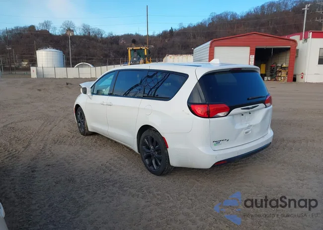 2C4RC1FG0KR583610: 44228876