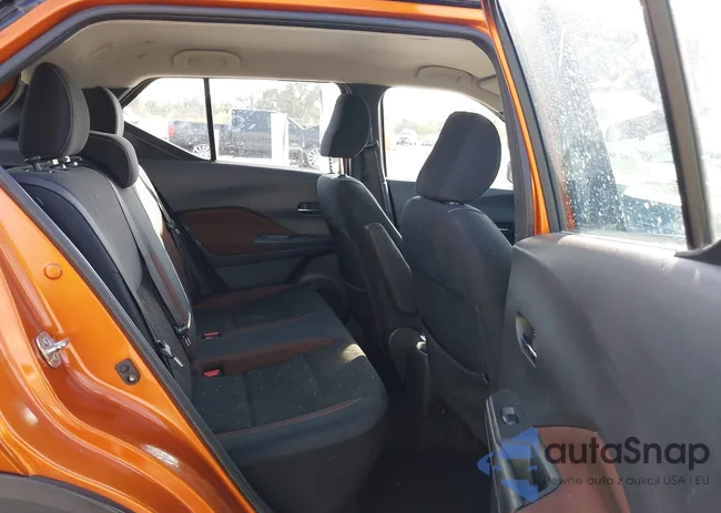 3N1CP5CU8JL538165: 44228182