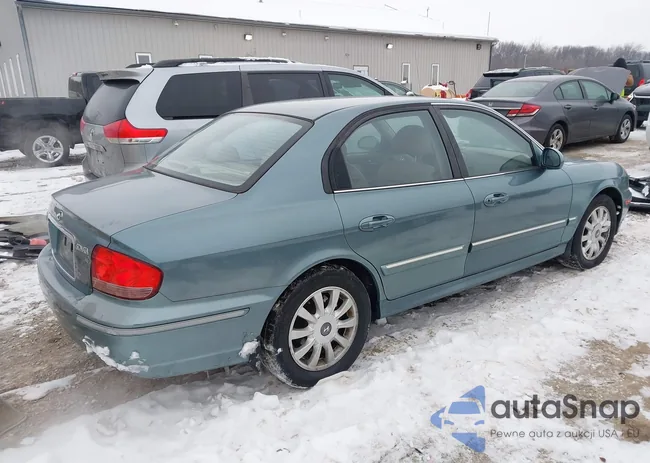 KMHWF35HX4A001550: 44229350