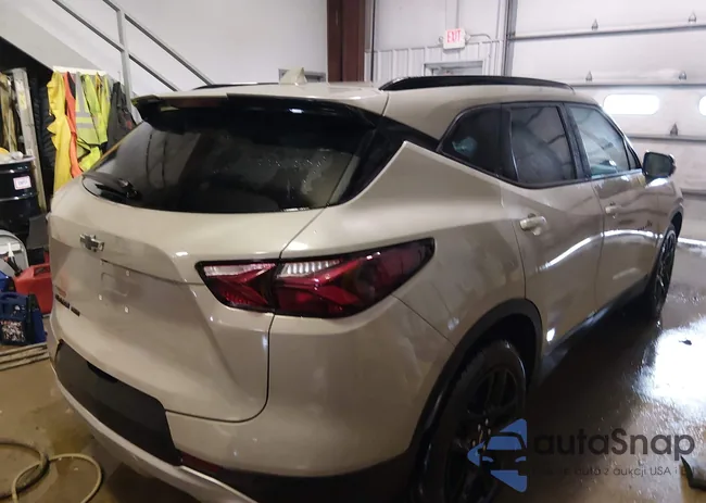 3GNKBHRS1MS509042: 44229370