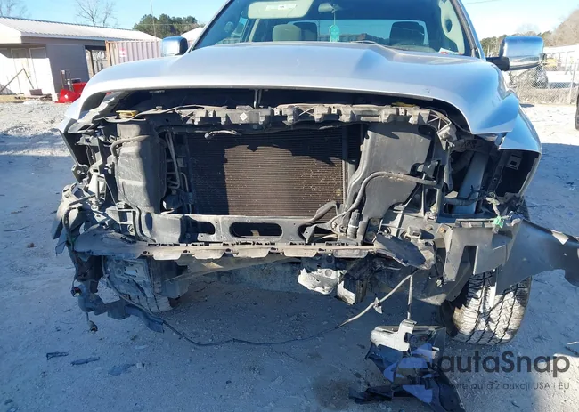 1C6RR6FT7ES135352: 44229394