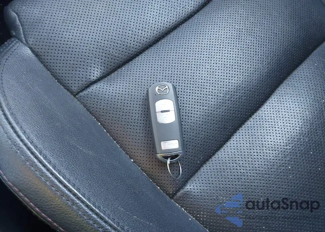 JM3KE4DY5G0819041: 44229399