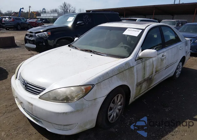 4T1BE30K95U384806: 44229459