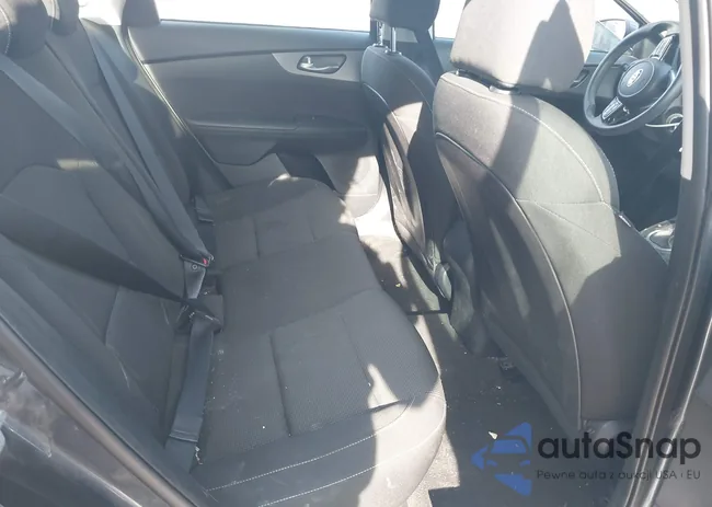 3KPF24AD4LE206964: 44229551