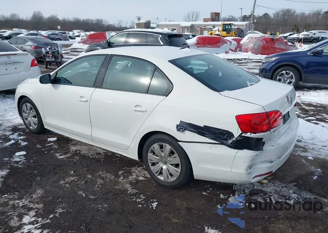 3VWD17AJ2EM224189: 44229647