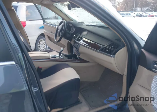 5UXZW0C57D0B95096: 44229672