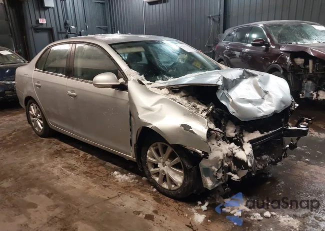 3VWRZ7AJ8AM130424: 44229694