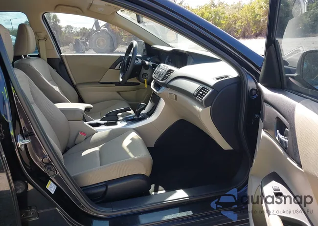 1HGCR2F33EA213642: 44229811