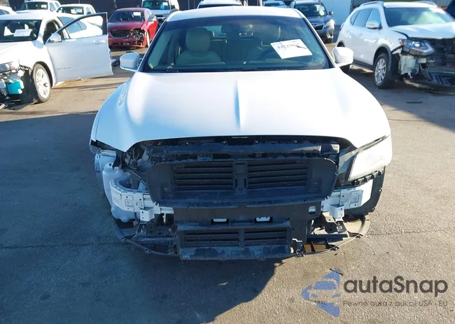 1LN6L9PK7J5601709: 44229835