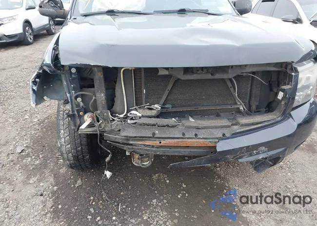 1GNFK23049R246271: 44229837