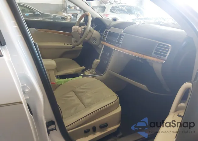 3LNHL2JC5BR762902: 44228958