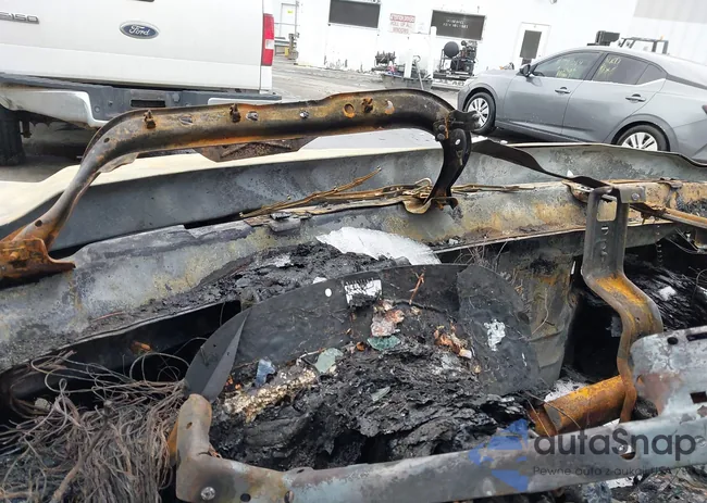 2GCEK13Z161348001: 44228995