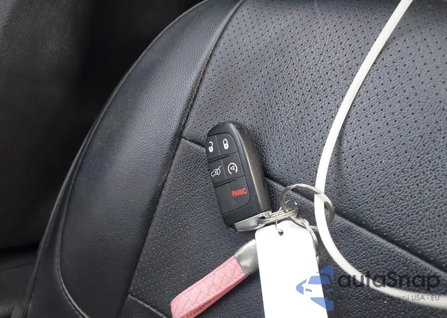 1C4RJEAG1JC153290: 44229034