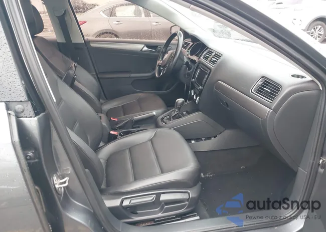 3VWLA7AJ2FM298712: 44229114