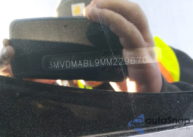 3MVDMABL9MM229670: 44229155