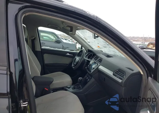 3VV0B7AX6JM097851: 44229201