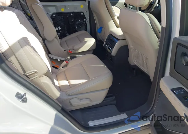 5LM5J7WC0MGL14332: 44230413