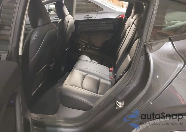 5YJ3E1EBXPF630988: 44230474