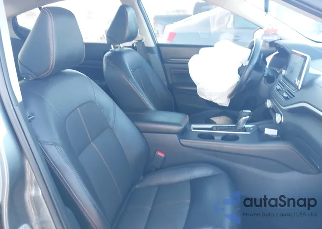 1N4BL4CV2LC227035: 44230561