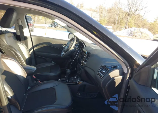 3C4NJDBB1MT569327: 44230605