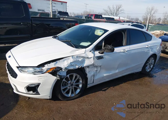 3FA6P0HD7LR164031: 44230784