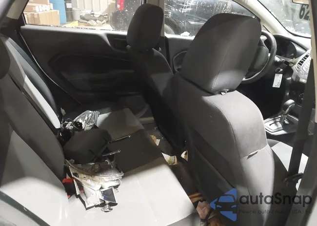 3FADP4AJ0FM207642: 44230906