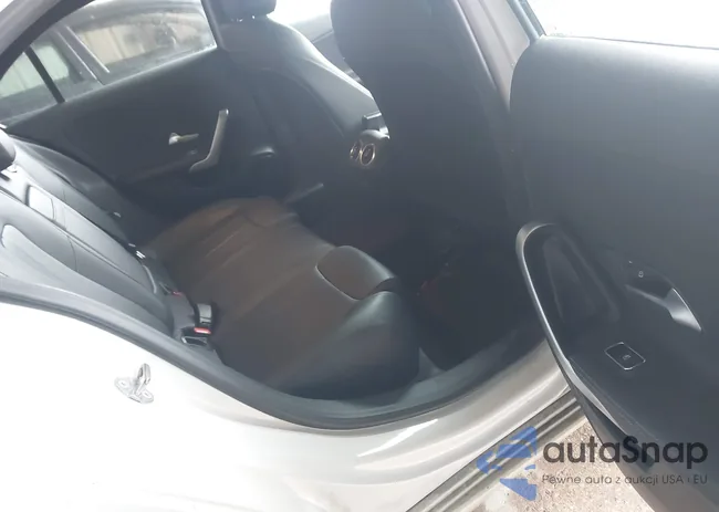 WDD3G4FB1LW040670: 44230910