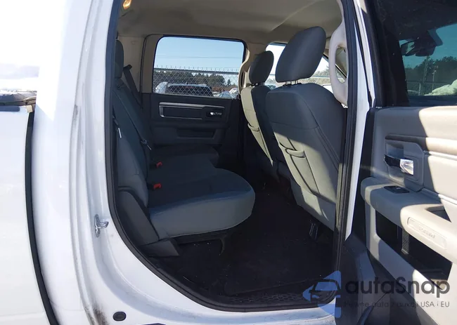 1C6RR7LG5GS308608: 44230160