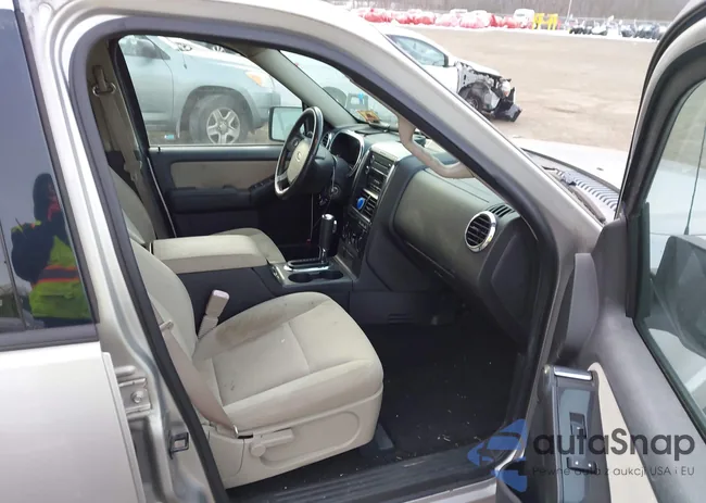 1FMEU73E88UA08115: 44230205