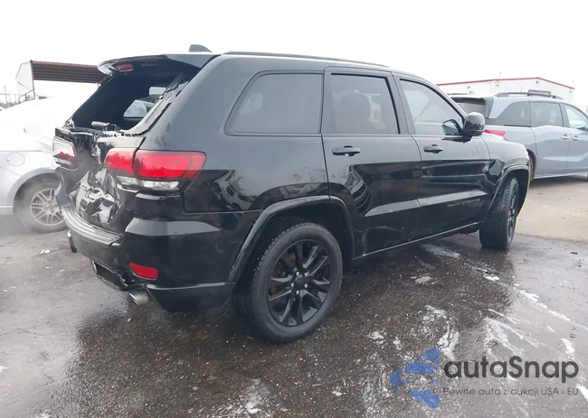 1C4RJEAGXJC493621: 44231366