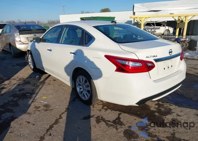 1N4AL3AP5GC203456: 44231510