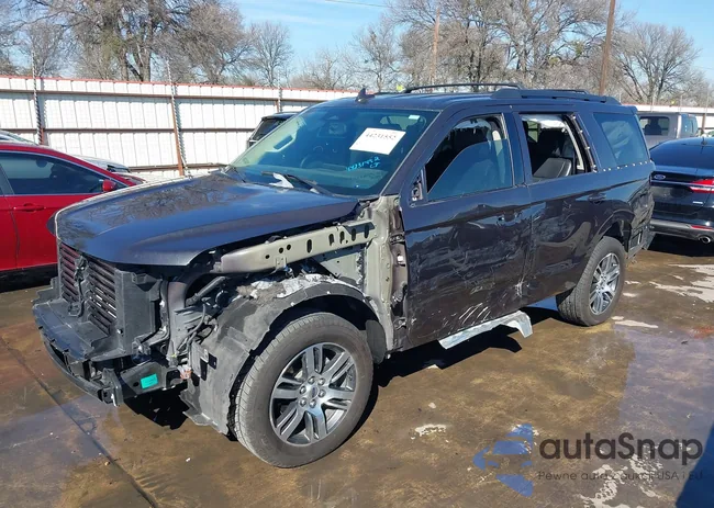 1FMJU1H8XREA51557: 44231552