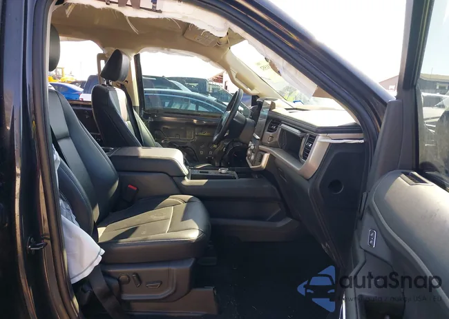 1FMJU1H8XREA51557: 44231552