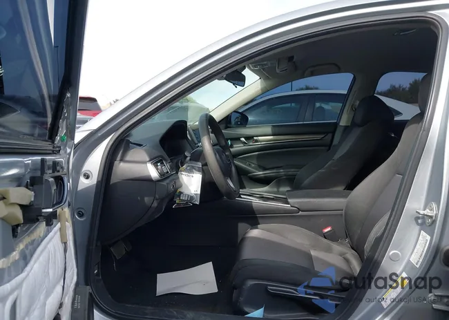 1HGCV1F17KA102107: 44231576